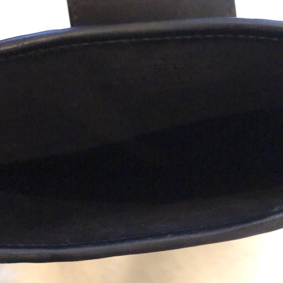 GUCCI: Neoprene & "GG" Logo iPadTablet Pouch - Picture 6 of 8